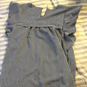 Lucky Break Striped Ruffle Sleeve T-
shirt,